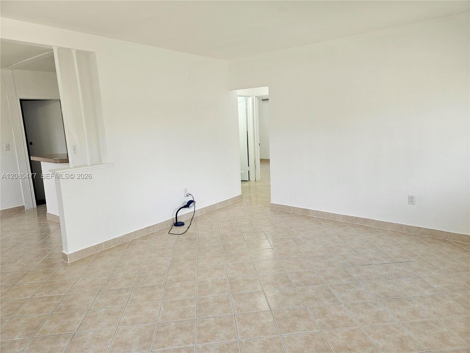 В аренду: $2,450 (2 спален, 1 ванн, 816 Квадратных фут)