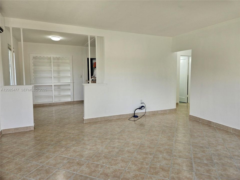 В аренду: $2,450 (2 спален, 1 ванн, 816 Квадратных фут)