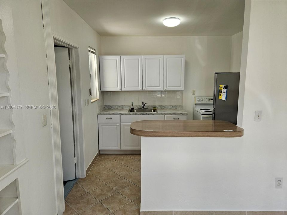 В аренду: $2,450 (2 спален, 1 ванн, 816 Квадратных фут)