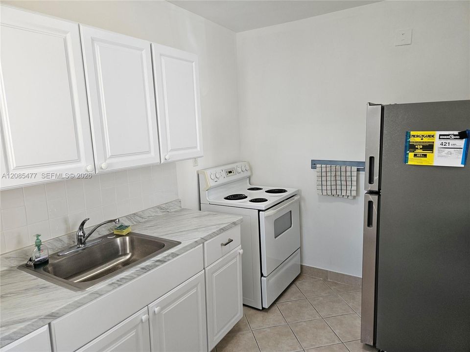В аренду: $2,450 (2 спален, 1 ванн, 816 Квадратных фут)
