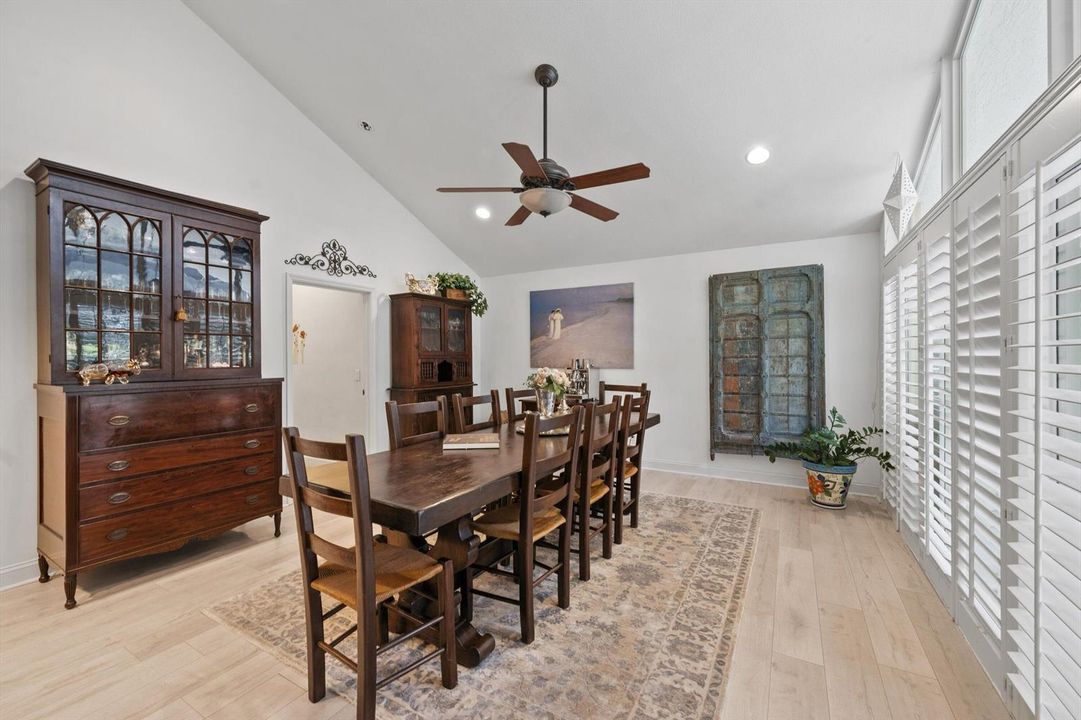 Dining Room Perfect For Entertaining