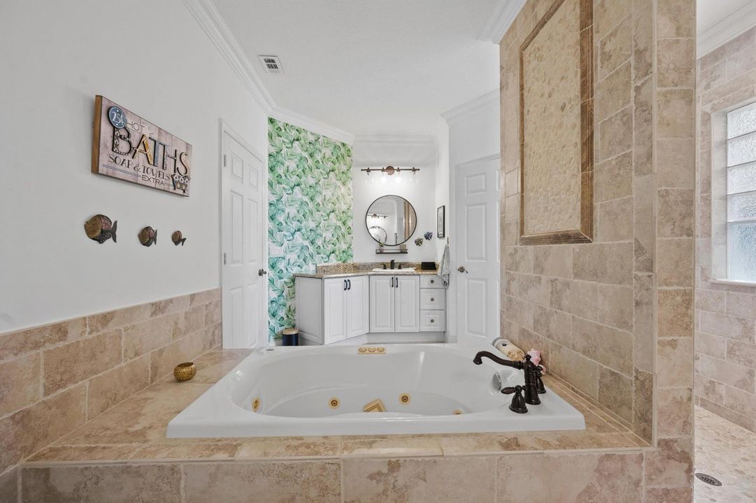 Jacuzzi Tub