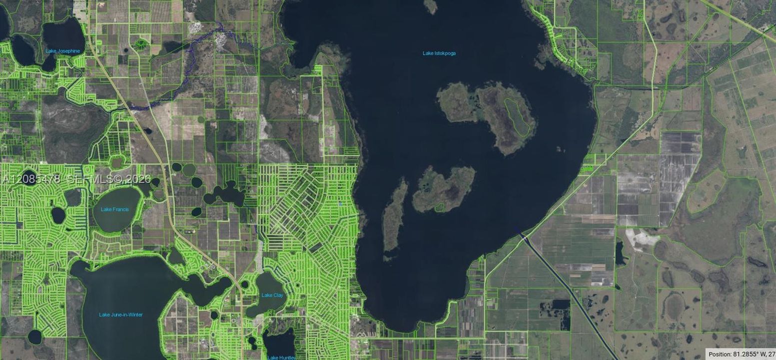 На продажу: $8,900 (0.26 acres)