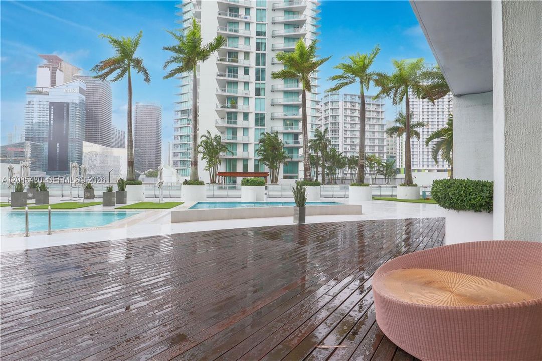 En Venta: $533,000 (2 camas, 2 baños, 1129 Pies cuadrados)