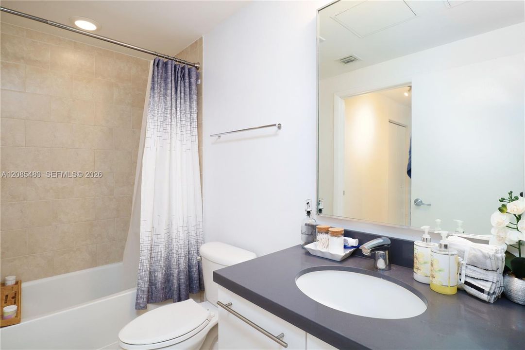 En Venta: $533,000 (2 camas, 2 baños, 1129 Pies cuadrados)