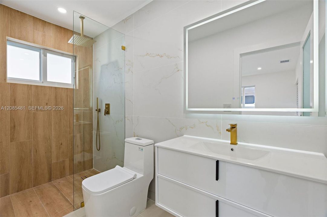 For Sale: $629,999 (3 beds, 2 baths, 1305 Square Feet)
