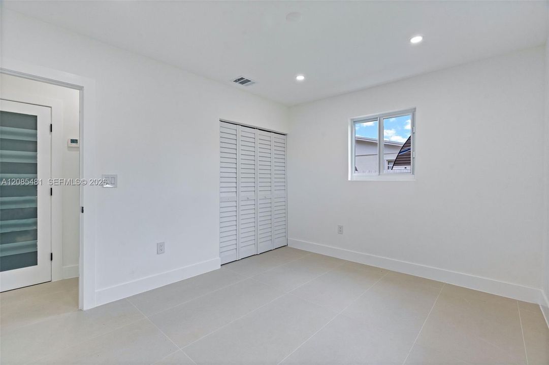 For Sale: $629,999 (3 beds, 2 baths, 1305 Square Feet)