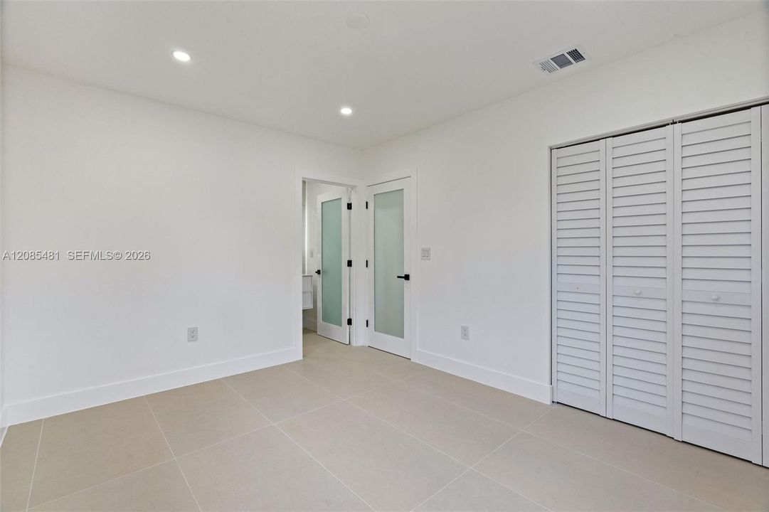 For Sale: $629,999 (3 beds, 2 baths, 1305 Square Feet)