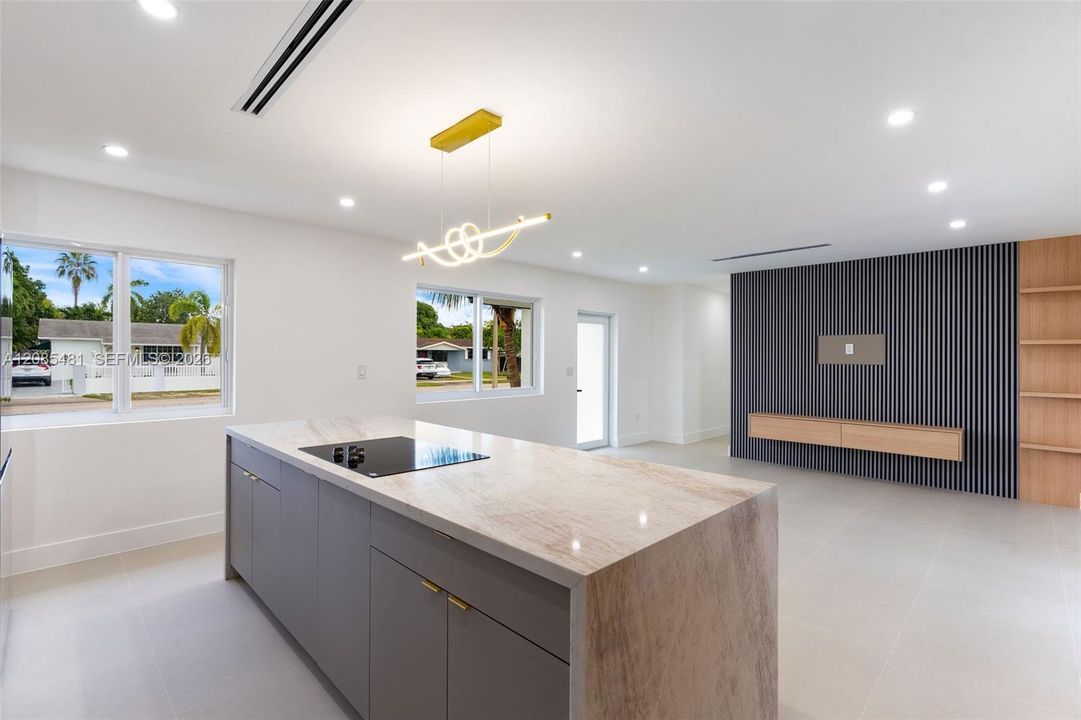 For Sale: $629,999 (3 beds, 2 baths, 1305 Square Feet)