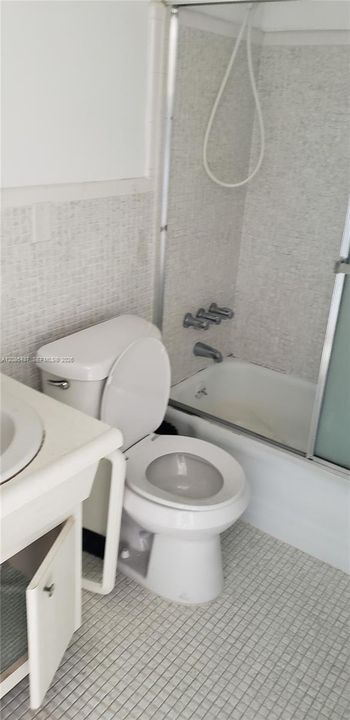 For Sale: $175,000 (1 beds, 1 baths, 620 Square Feet)