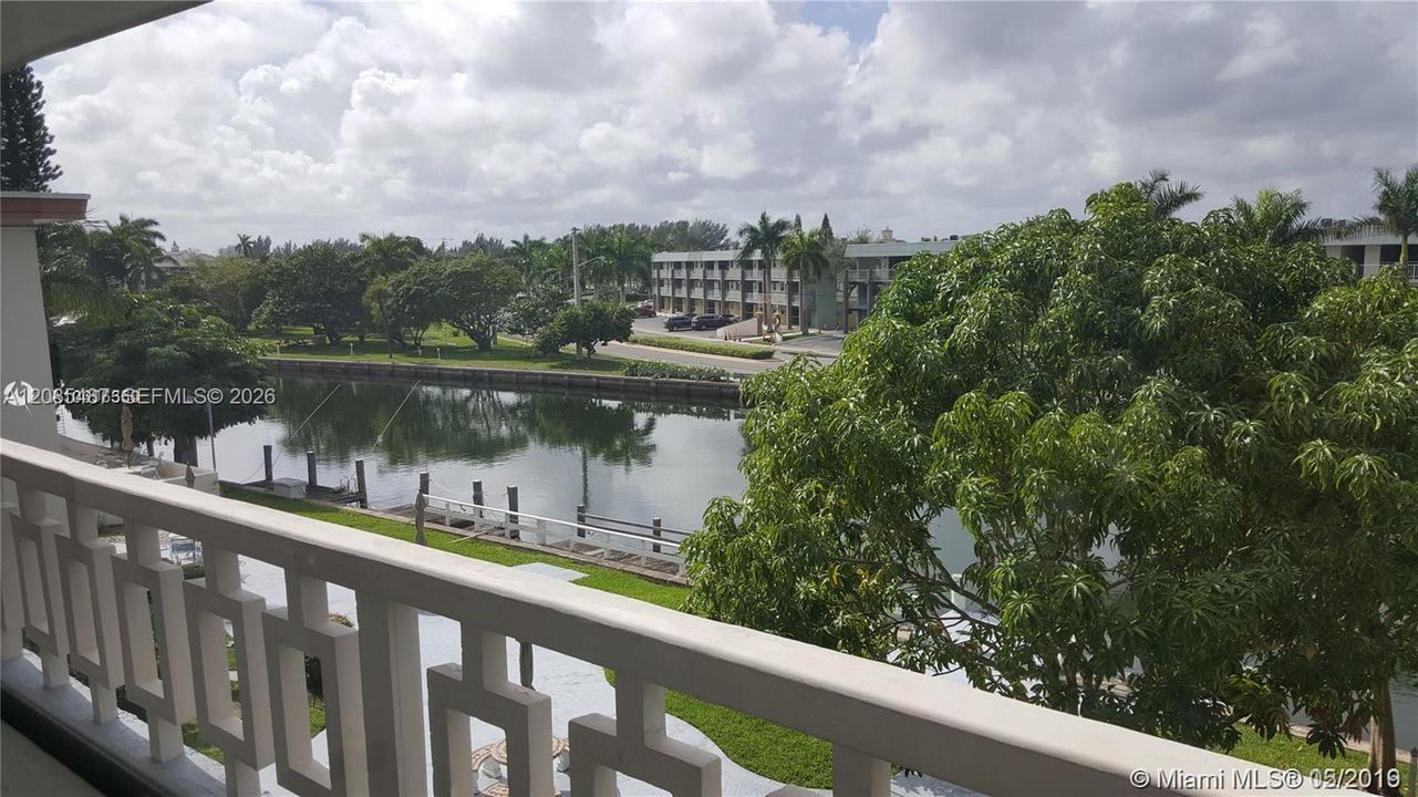 For Sale: $175,000 (1 beds, 1 baths, 620 Square Feet)