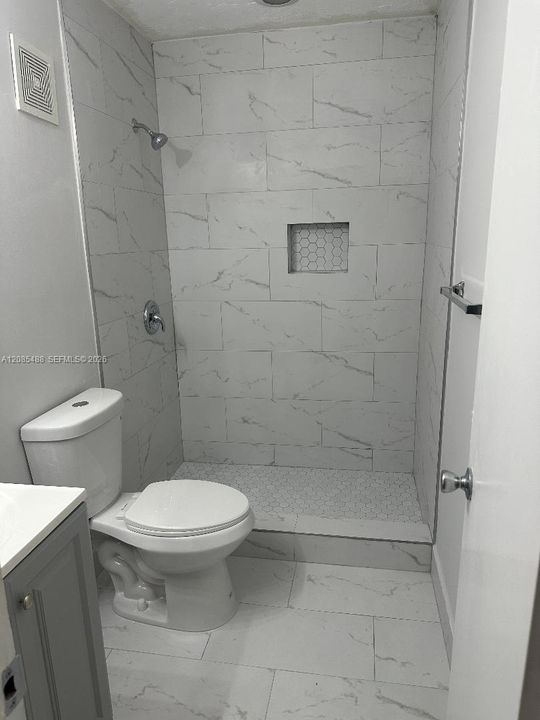 For Sale: $475,000 (3 beds, 2 baths, 1104 Square Feet)