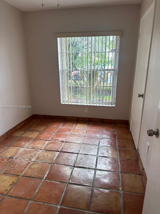 For Sale: $475,000 (3 beds, 2 baths, 1104 Square Feet)