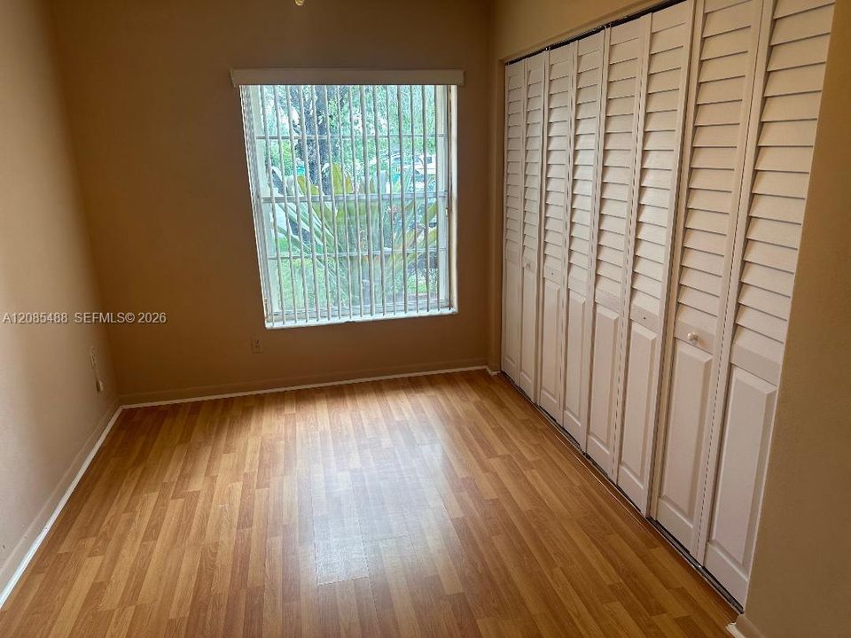 For Sale: $475,000 (3 beds, 2 baths, 1104 Square Feet)