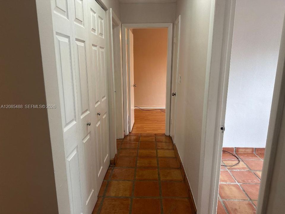 For Sale: $475,000 (3 beds, 2 baths, 1104 Square Feet)