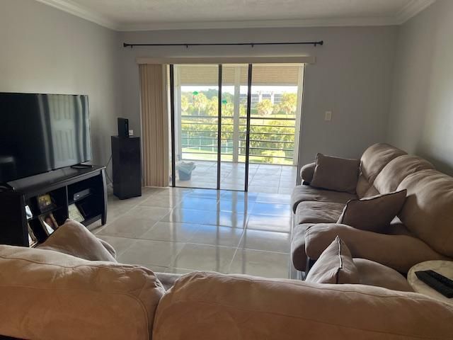 Living Room2