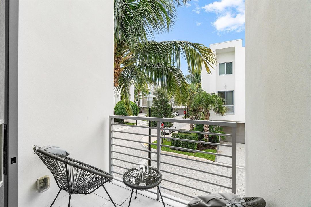 033-4053Northwest17thWay-BocaRaton-FL-33