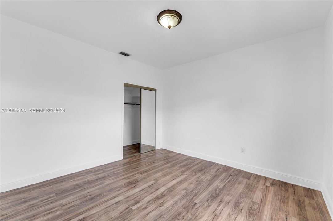 В аренду: $2,500 (2 спален, 1 ванн, 2610 Квадратных фут)