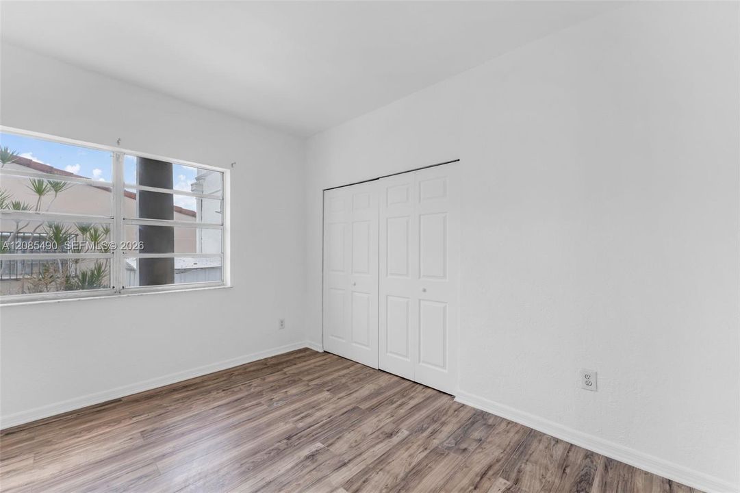 В аренду: $2,500 (2 спален, 1 ванн, 2610 Квадратных фут)