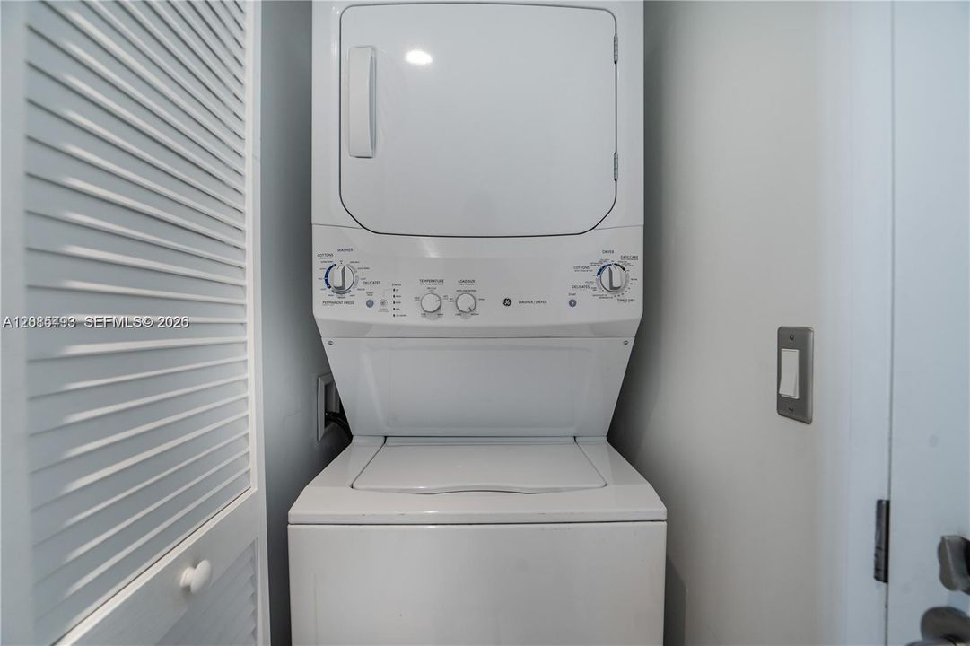 В аренду: $2,600 (0 спален, 1 ванн, 545 Квадратных фут)