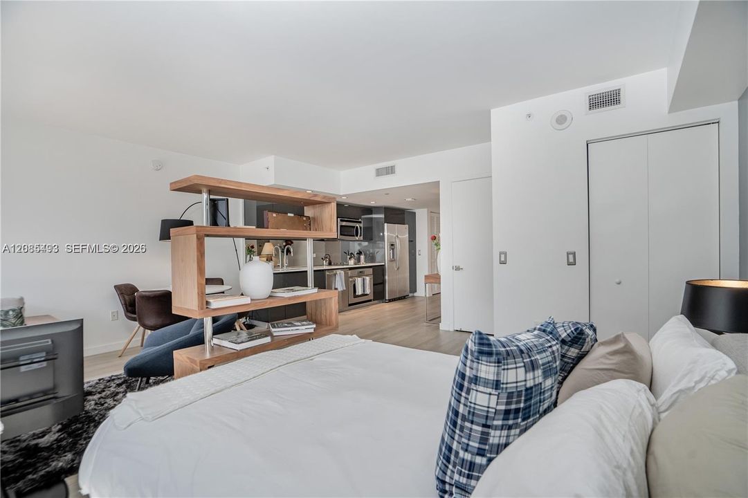 В аренду: $2,600 (0 спален, 1 ванн, 545 Квадратных фут)