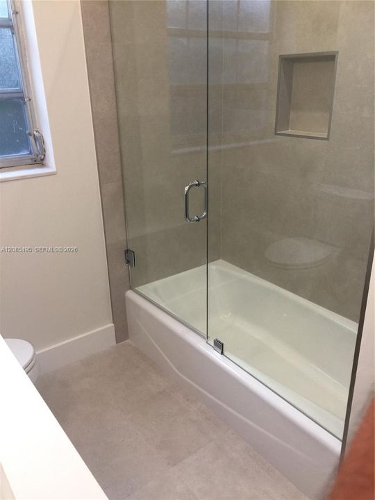 For Rent: $6,250 (3 beds, 3 baths, 1713 Square Feet)