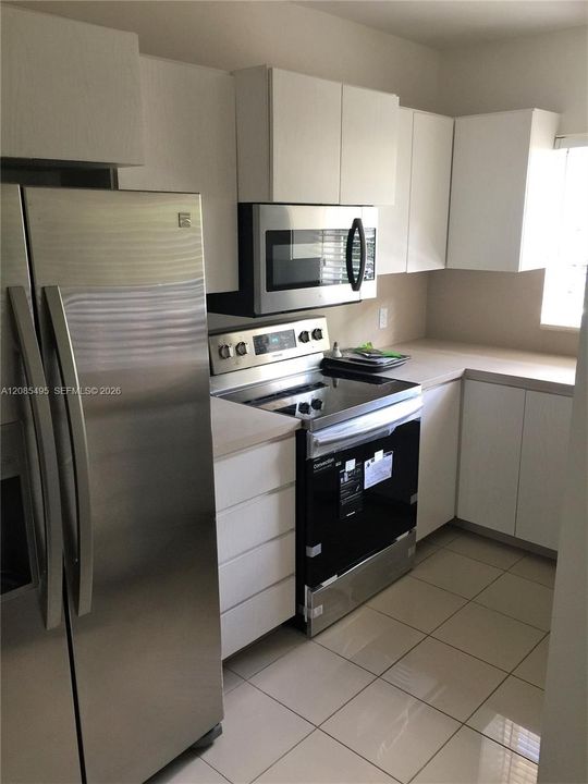 For Rent: $6,250 (3 beds, 3 baths, 1713 Square Feet)
