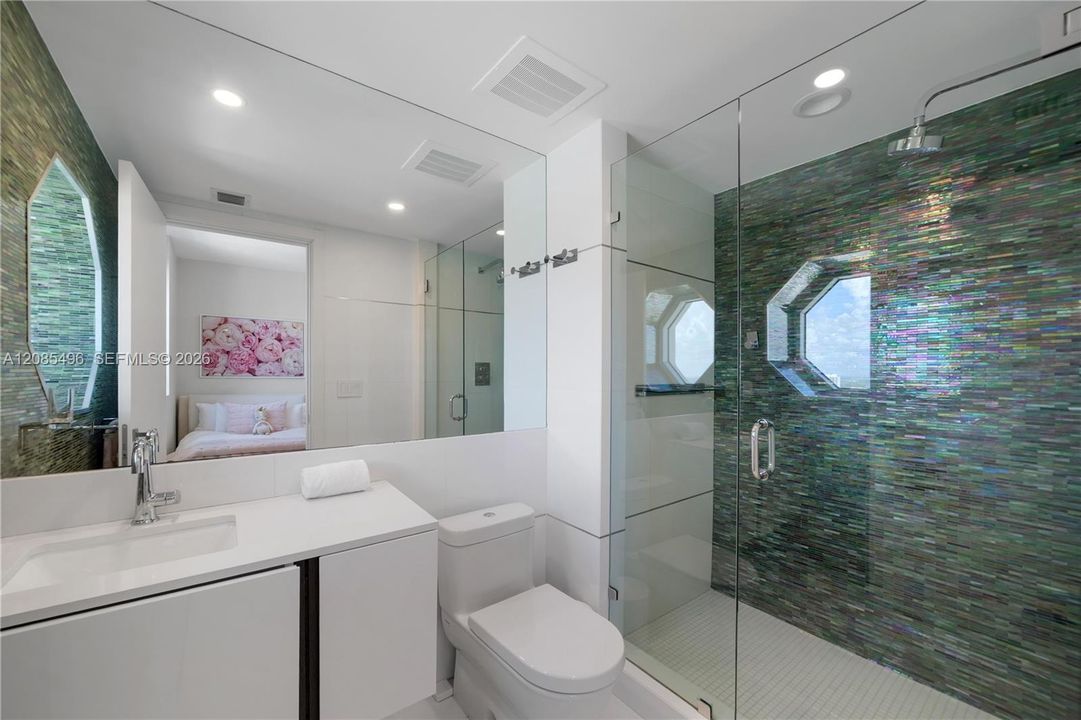 For Sale: $5,199,000 (4 beds, 4 baths, 2736 Square Feet)