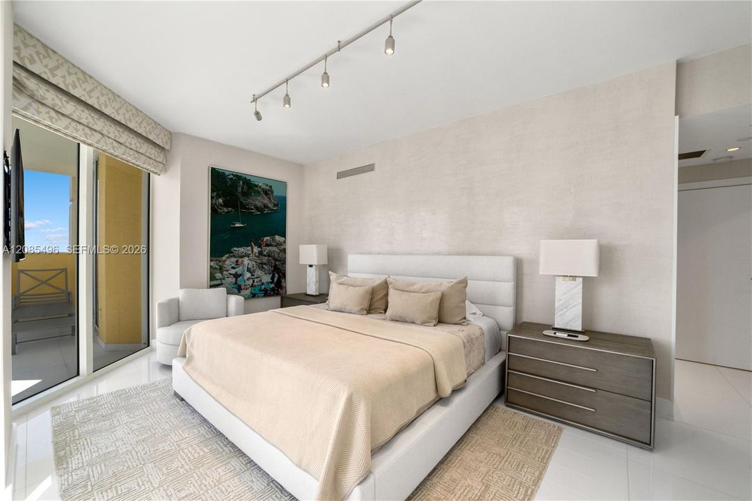 For Sale: $5,199,000 (4 beds, 4 baths, 2736 Square Feet)