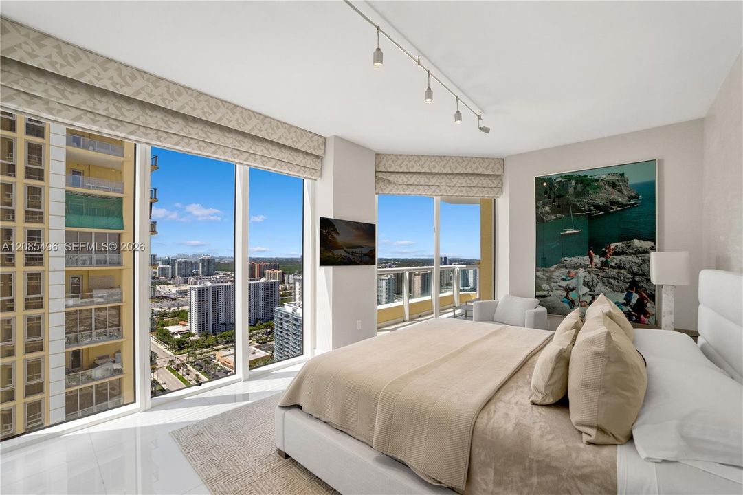 For Sale: $5,199,000 (4 beds, 4 baths, 2736 Square Feet)