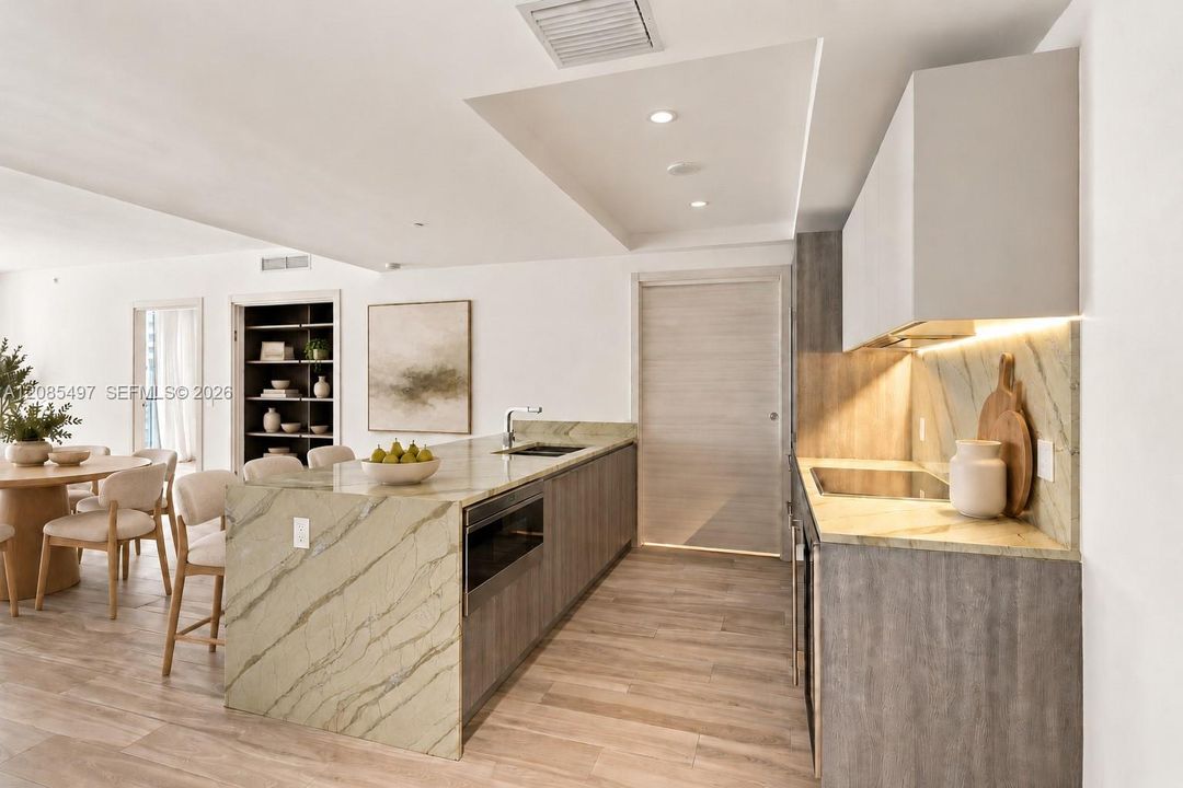 For Sale: $920,000 (2 beds, 2 baths, 1253 Square Feet)