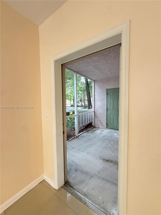 На продажу: $225,000 (1 спален, 1 ванн, 716 Квадратных фут)