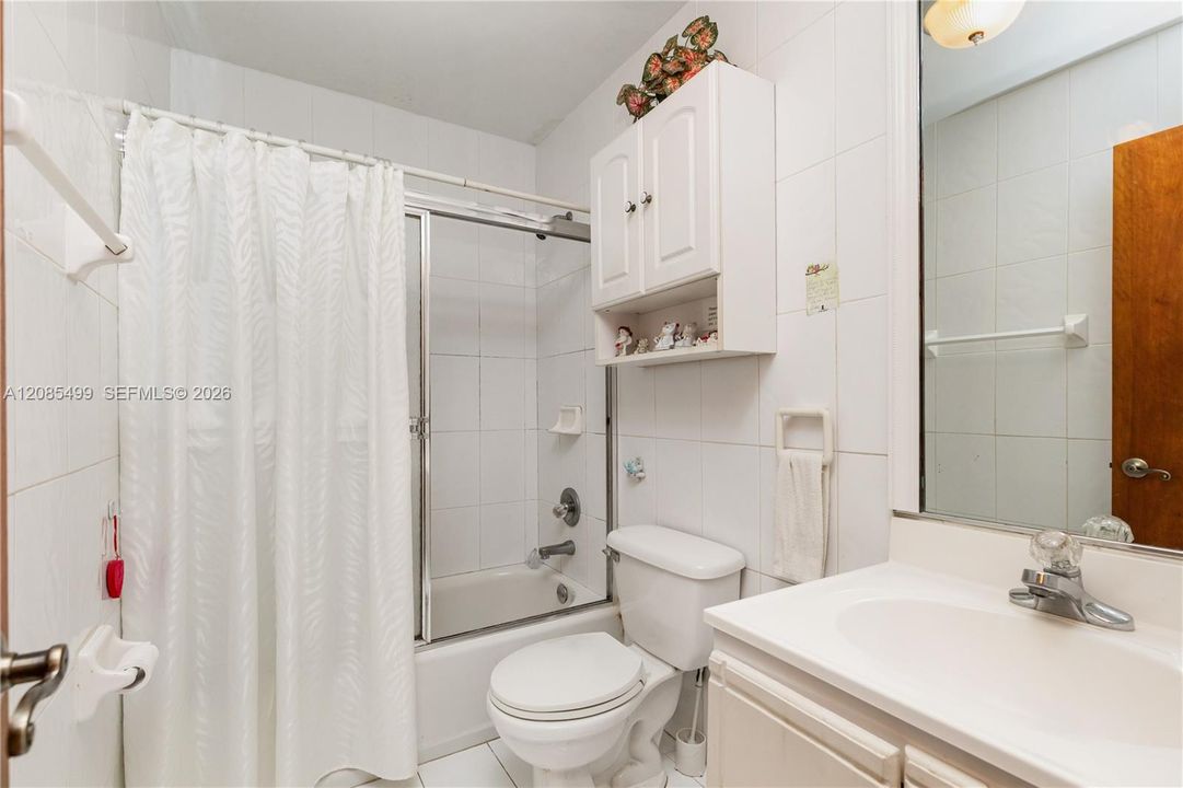 For Sale: $595,000 (3 beds, 2 baths, 1710 Square Feet)