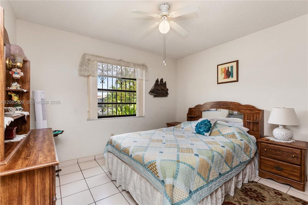 For Sale: $595,000 (3 beds, 2 baths, 1710 Square Feet)
