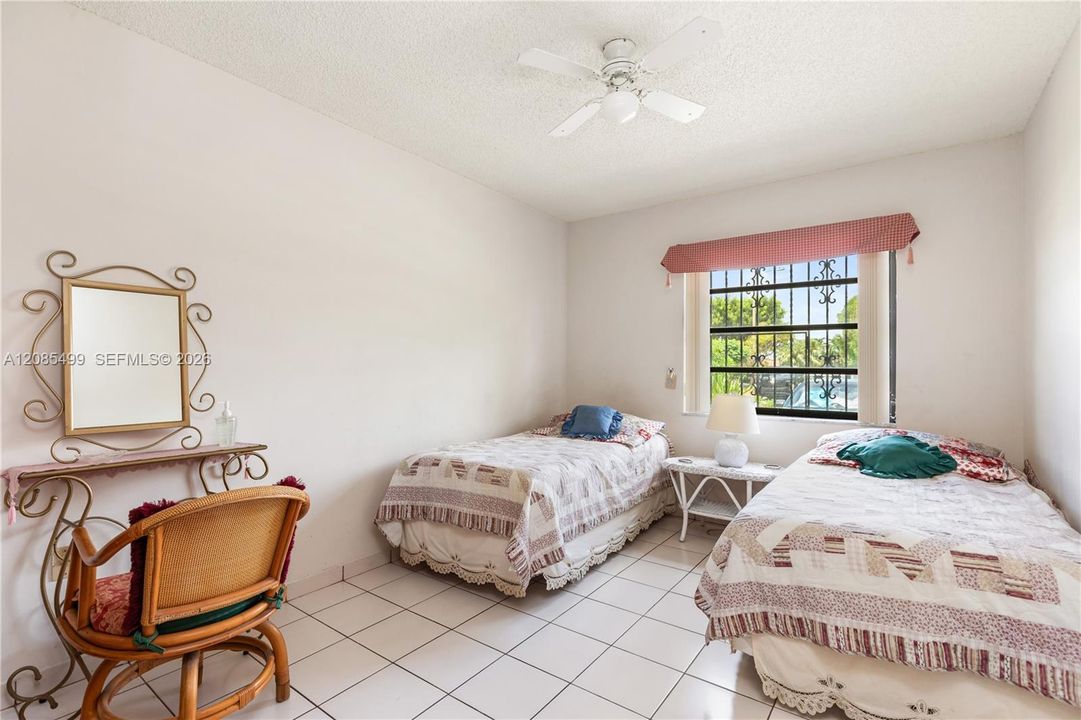 For Sale: $595,000 (3 beds, 2 baths, 1710 Square Feet)