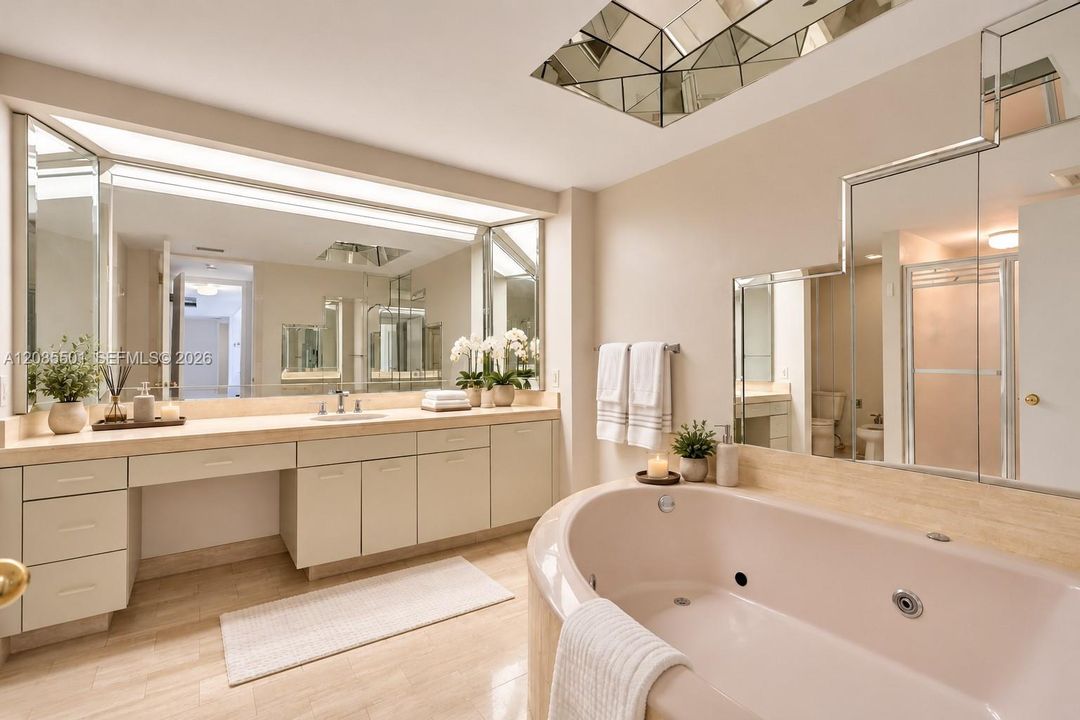 For Sale: $635,000 (2 beds, 2 baths, 1810 Square Feet)