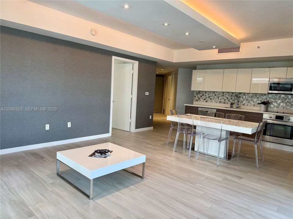 En Renta: $3,900 (2 camas, 2 baños, 1023 Pies cuadrados)