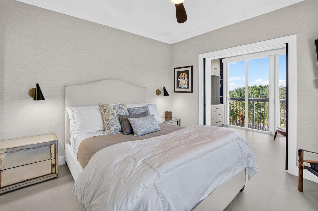 2nd bedroom with sitting room