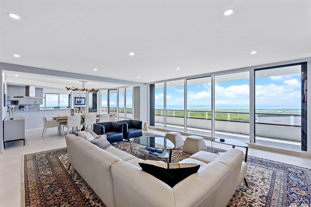 100 Lakeshore Dr 2151-12