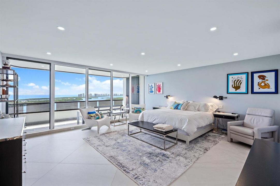 100 Lakeshore Dr 2151-4