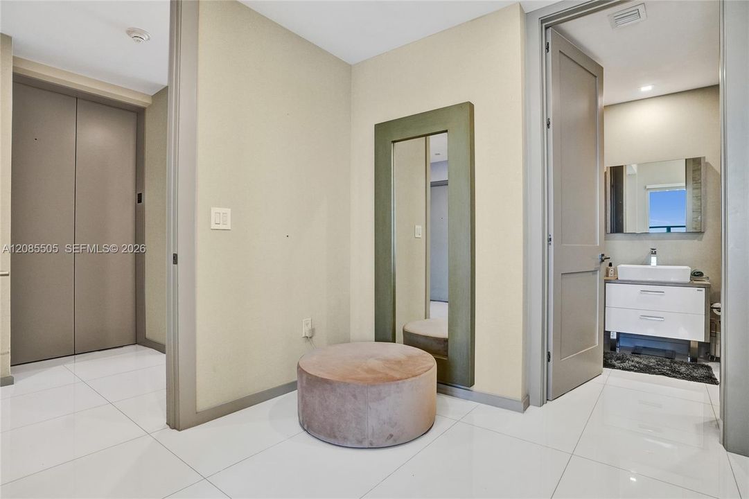 В аренду: $24,500 (3 спален, 2 ванн, 2888 Квадратных фут)