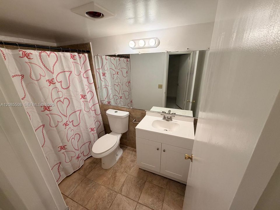 En Renta: $2,800 (3 camas, 2 baños, 1680 Pies cuadrados)