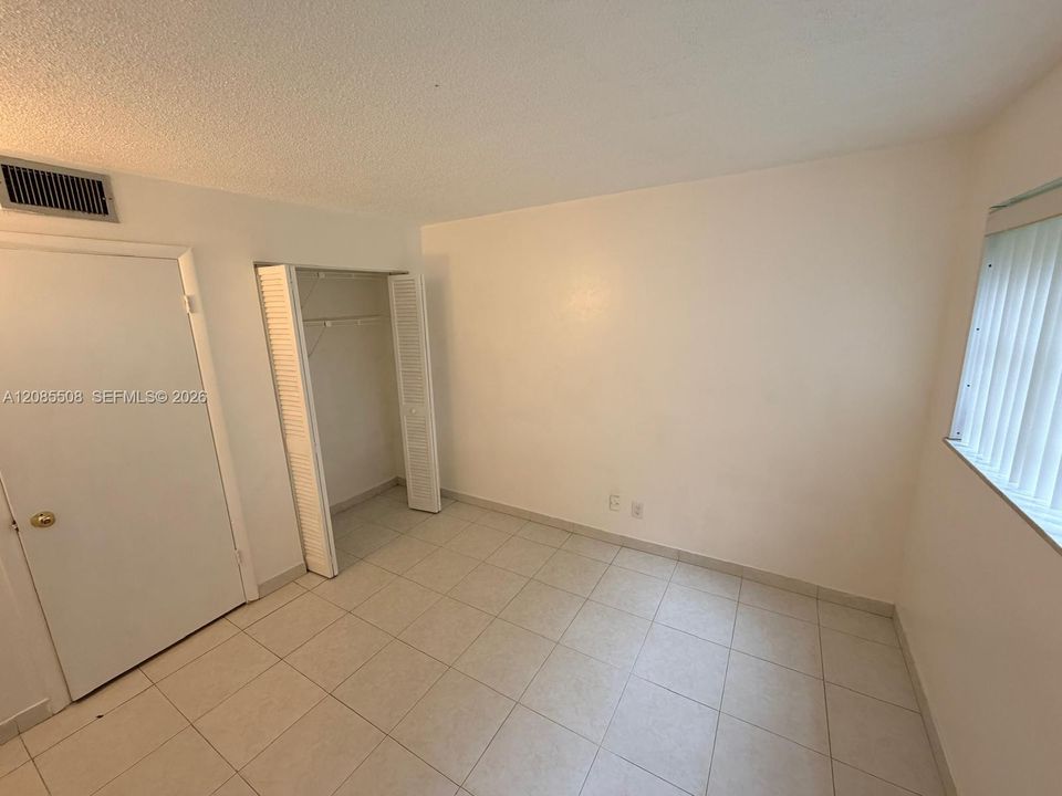 En Renta: $2,800 (3 camas, 2 baños, 1680 Pies cuadrados)