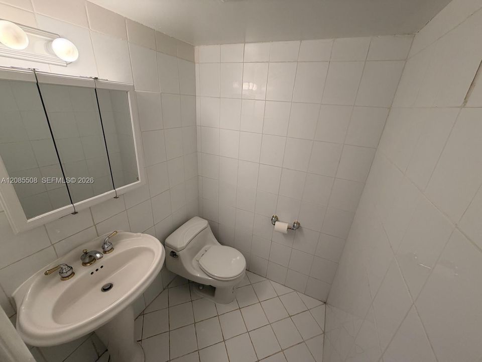 En Renta: $2,800 (3 camas, 2 baños, 1680 Pies cuadrados)
