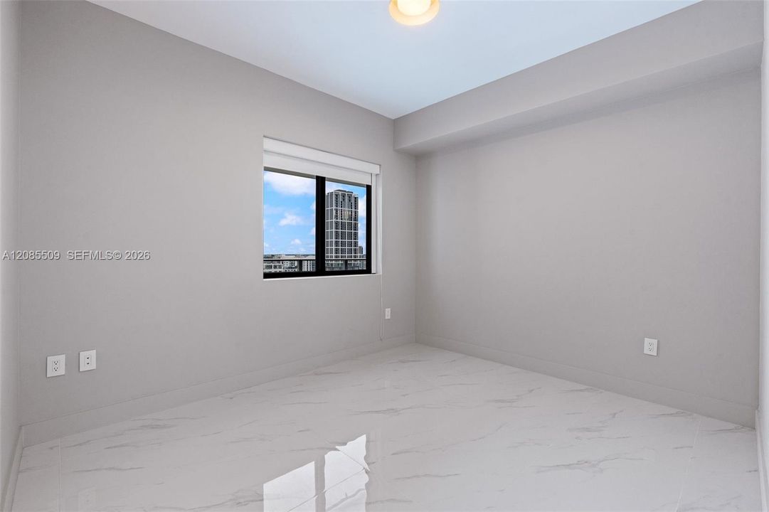 В аренду: $12,000 (2 спален, 3 ванн, 1306 Квадратных фут)