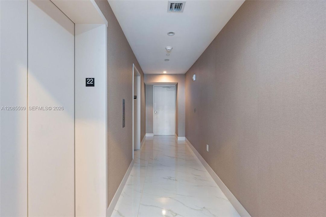 В аренду: $12,000 (2 спален, 3 ванн, 1306 Квадратных фут)