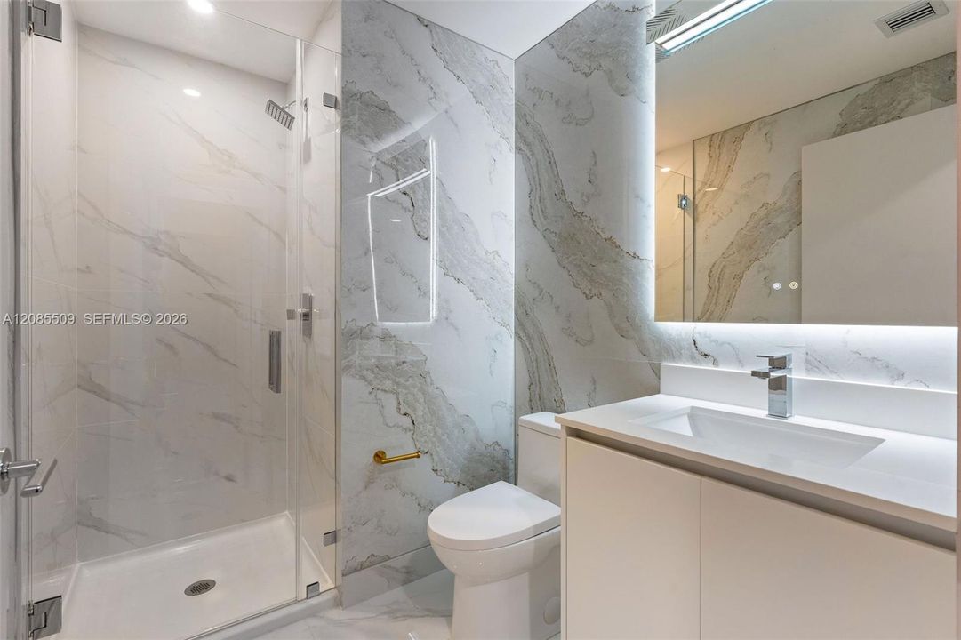В аренду: $12,000 (2 спален, 3 ванн, 1306 Квадратных фут)