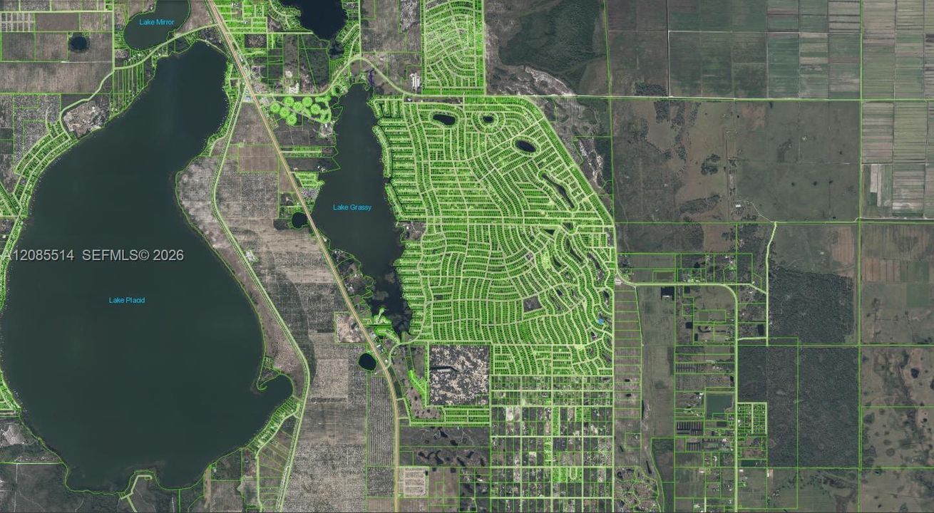 На продажу: $8,900 (0.20 acres)