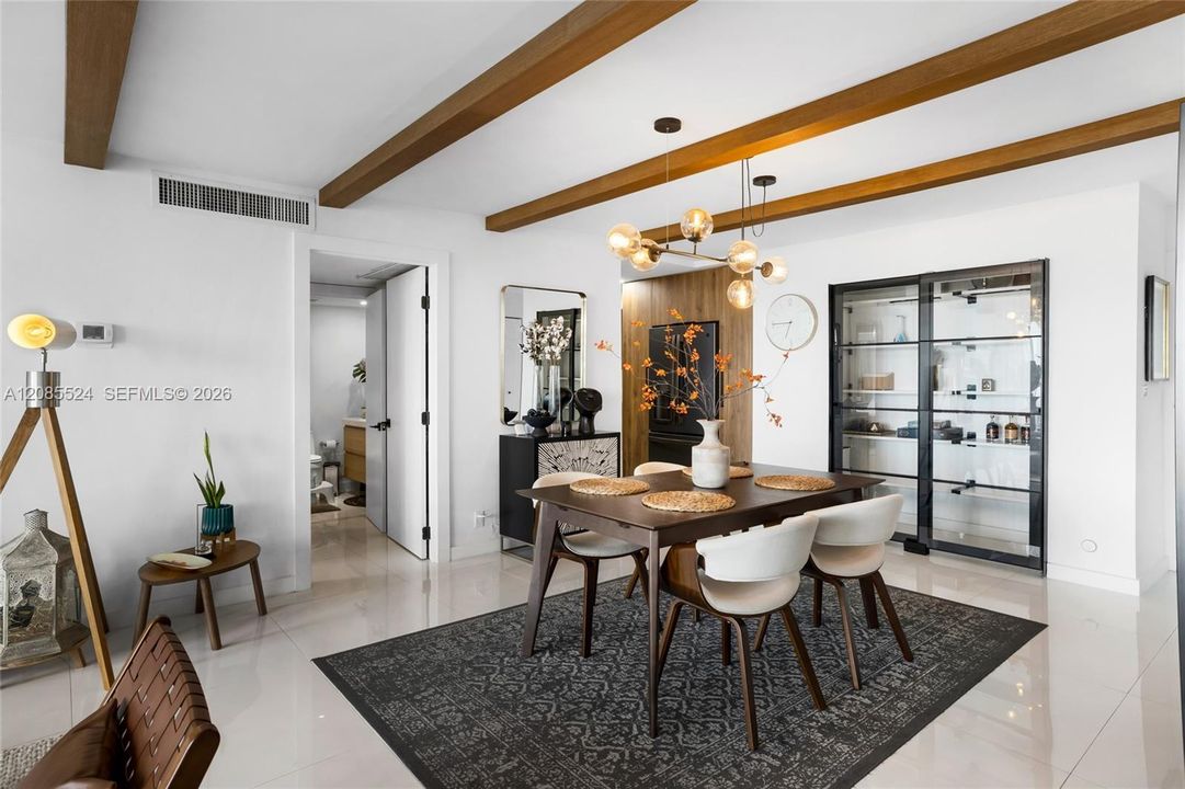 For Sale: $599,000 (2 beds, 2 baths, 1326 Square Feet)