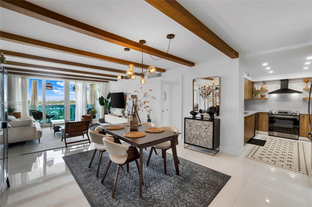For Sale: $599,000 (2 beds, 2 baths, 1326 Square Feet)
